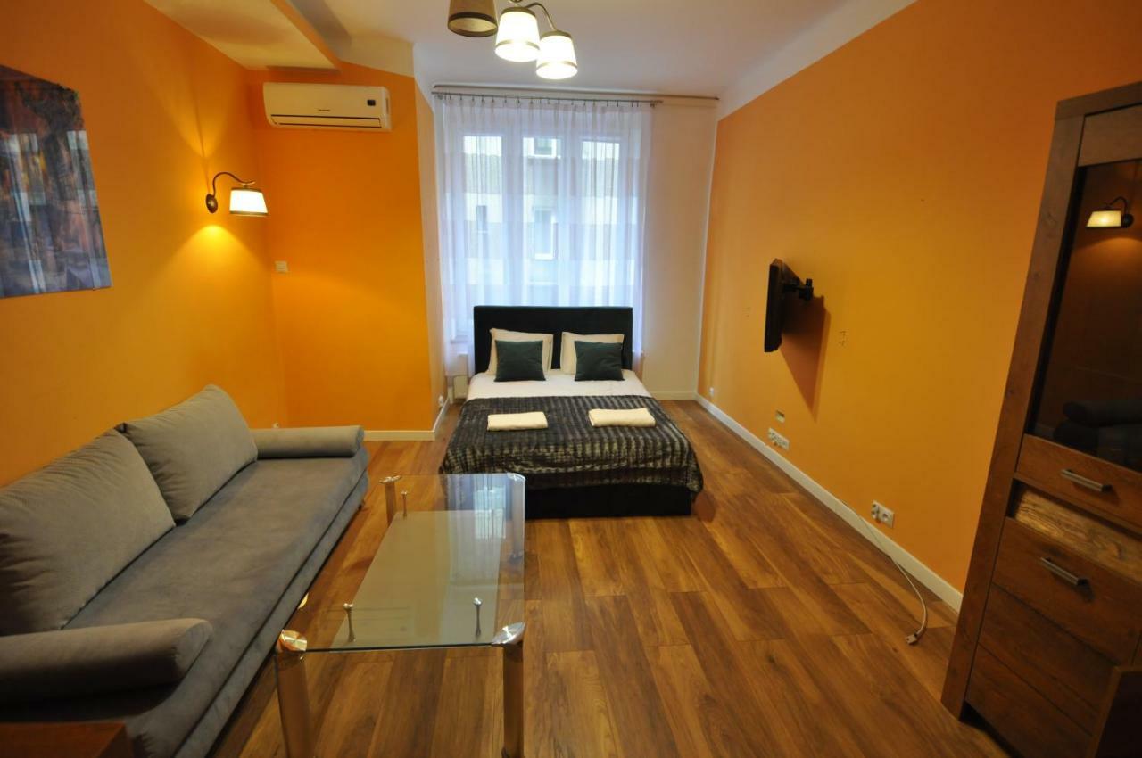 Wild Solutions Sauna Apartments Cracóvia Exterior foto